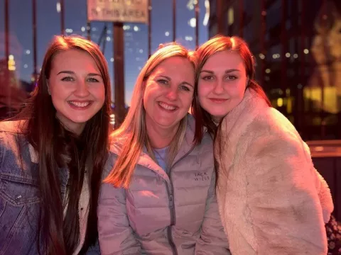 Suzanne and her daughters